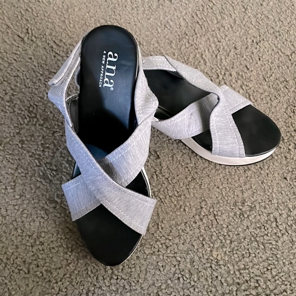 A.n.a. Wedge sandals - Picture 1 of 3